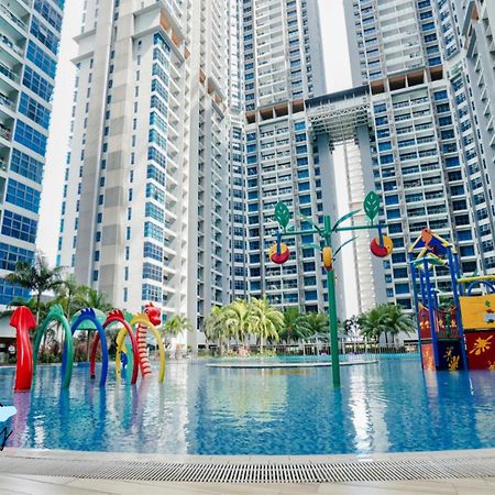 Atlantis 8-12Pax/Netflix/Video Game/5Min To Jonker Apartman Malacca Kültér fotó